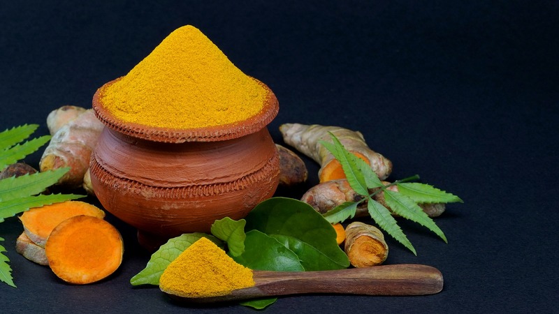 Integratori a base di curcuma